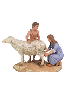 GRUPO NIÑOS CON OVEJA