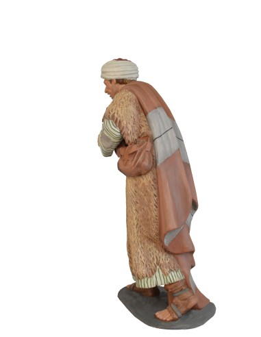 Pastor joven andando. Fabricado en pasta cerámica Italiana.