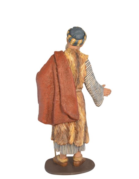 24027 Pastor anciano caminando. Fabricado en pasta cerámica Italiana.